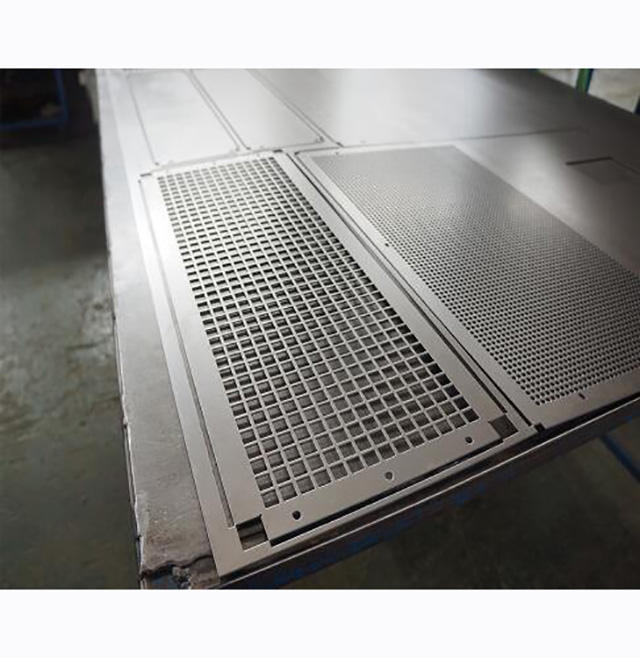 Perforated Metal Sheets Low Prices Galvanized 4x8 Carbon Steel 3mm Thickness From China 
